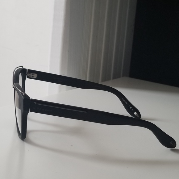 Eyeglasses - Picture 4 of 6